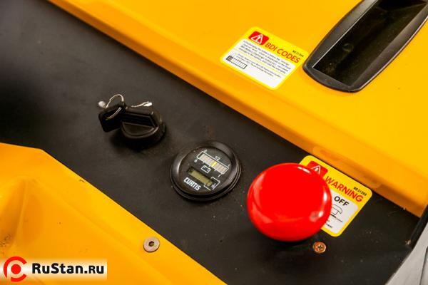 Штабелер электрический самоходный с платформой TOR 1,5т 5,5м ES15T4/5500 фото №4 Штабелер электрический самоходный с платформой TOR 1,5т 5,5м ES15T4/5500 фото №4