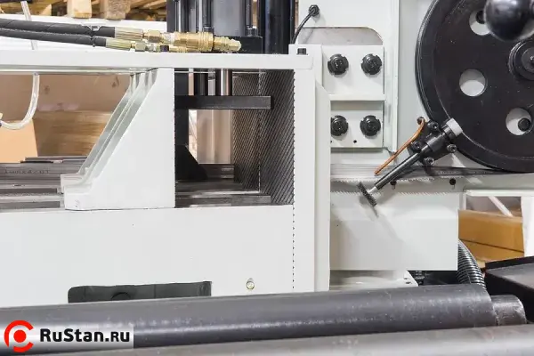 Основание тисков в зоне резания. фото №4 Stalex BS-415GA фото №4