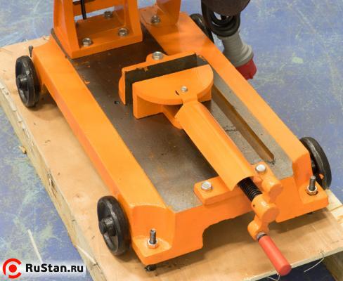 Колеса для легкого перемещения пилы COM-400T/3 фото №4 Колеса для легкого перемещения пилы COM-400T/3 фото №4