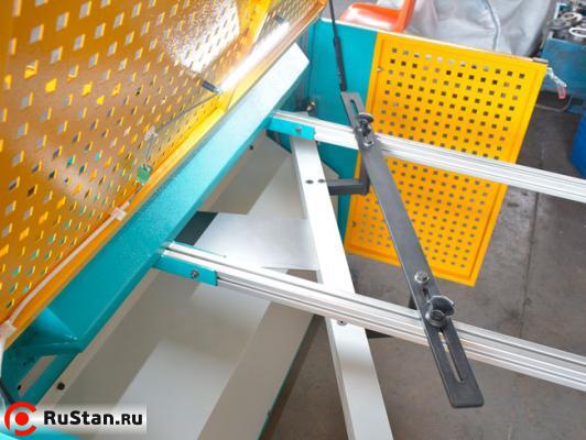 Электромеханическая редукторная гильотина ERGM 1320x2,5 фото №4 ERGM 1320x2,5 фото №4