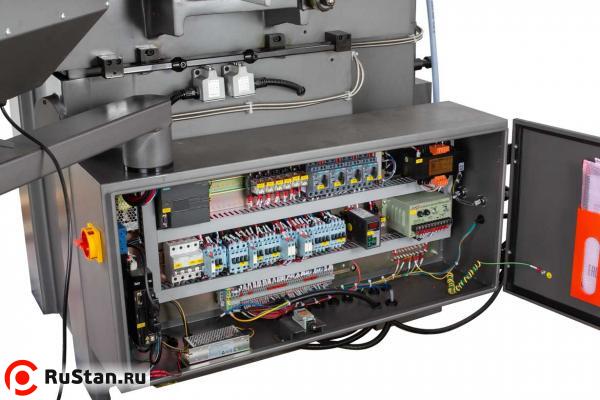 Электрошкаф 2. Плоскошлифовальный станок JET JPSG-1020FR фото №18 Плоскошлифовальный станок JET JPSG-1020FR фото №18