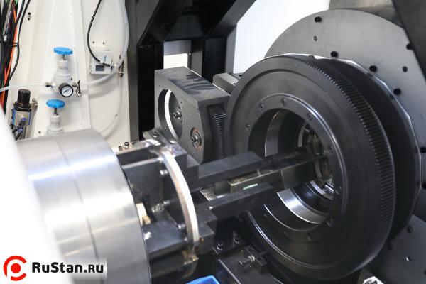 Лазерный труборез для круглых и профильных труб LF90M-3000W (IPG 3 кВт) фото №15 LF90M-3000W IPG фото №15