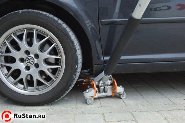 Удобная работа. Удобный и легкий подъем спортивных автомобилей с низкой посадкой фото №3 Удобная работа фото №3