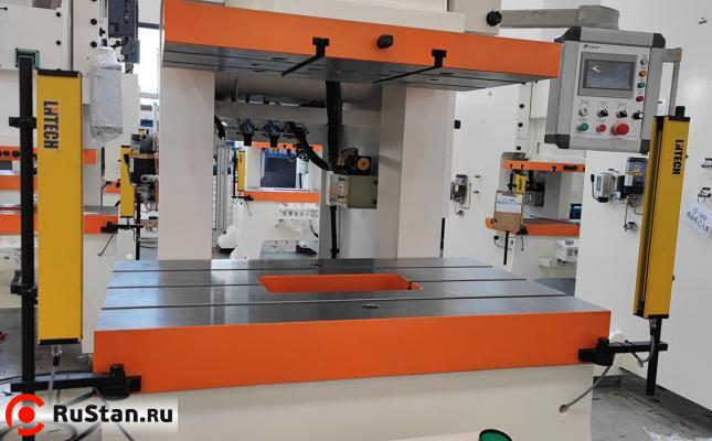 Подштамповочная плита Пресс однокривошипный Qiaosen ST-110 (110 тонн) фото №5 Подштамповочная плита Пресс однокривошипный Qiaosen ST-110 (110 тонн) фото №5